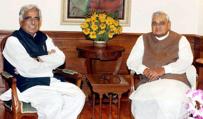 Unseen Photos: Atal Bihari Vajpayee with Indian Political Leaders