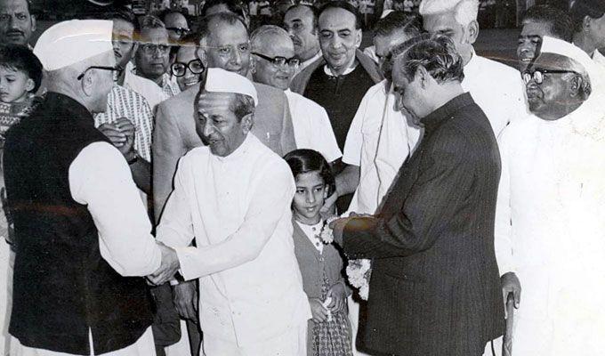 Unseen Photos: Atal Bihari Vajpayee with Indian Political Leaders