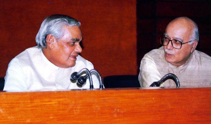 Unseen Photos: Atal Bihari Vajpayee with Indian Political Leaders