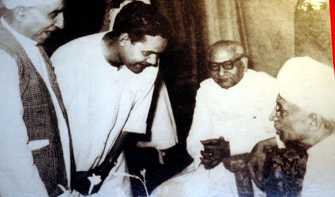 Unseen Photos: Atal Bihari Vajpayee with Indian Political Leaders