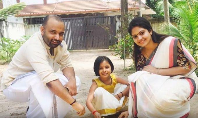 Unseen Photos: Famous Tamil Serial Actress With Real Life Husband