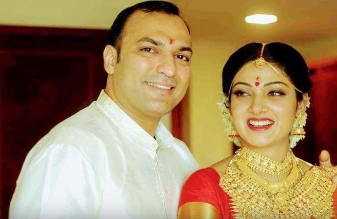 Unseen Photos: Famous Tamil Serial Actress With Real Life Husband