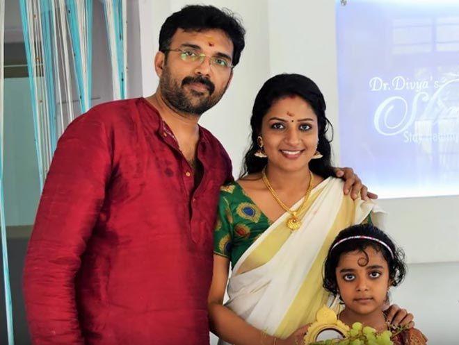 Unseen Photos: Famous Tamil Serial Actress With Real Life Husband