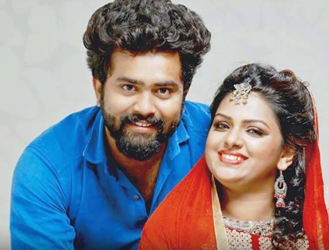 Unseen Photos: Famous Tamil Serial Actress With Real Life Husband