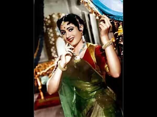 VINTAGE Rare Photos of Madhubala  