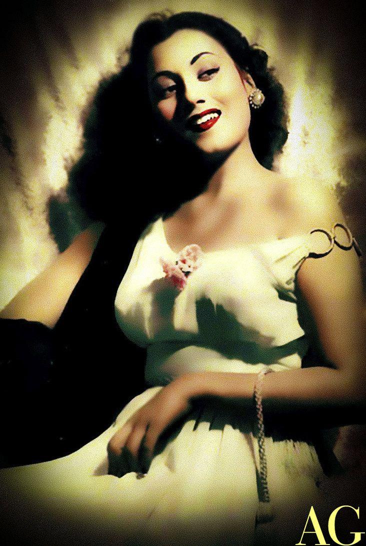 VINTAGE Rare Photos of Madhubala  