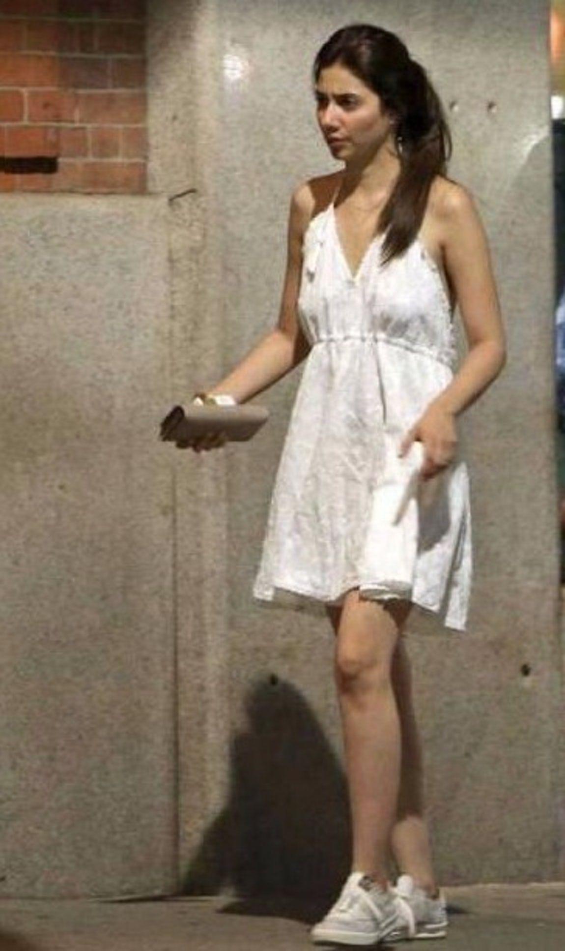 VIRAL: Ranbir Kapoor spotted with Mahira Khan Photos