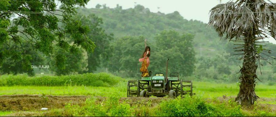 Varun Tej Fidaa Movie Latest Working Stills