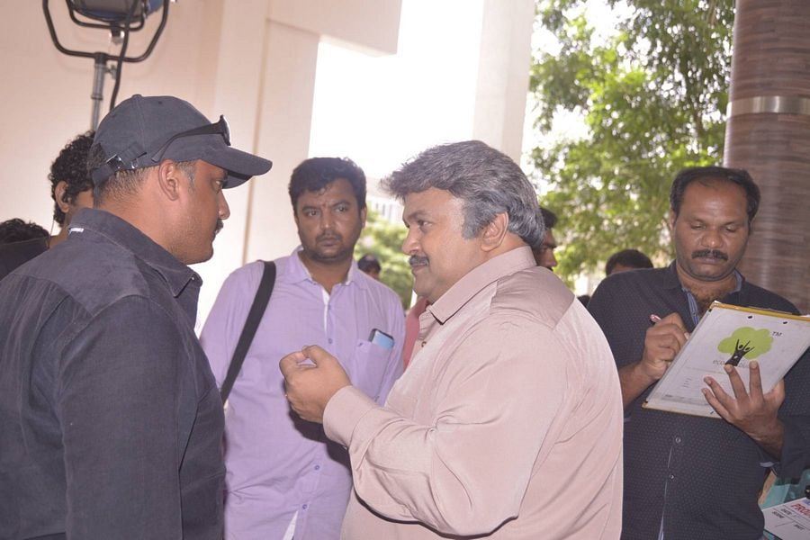 Veedevaadu Working Stills