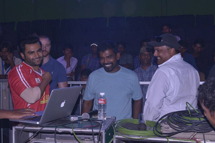 Veedevaadu Working Stills