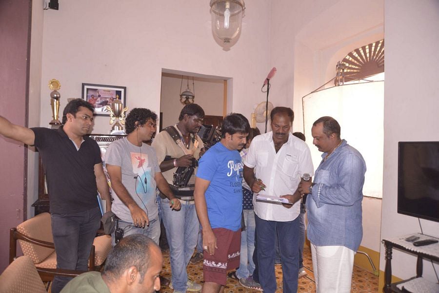 Veedevaadu Working Stills