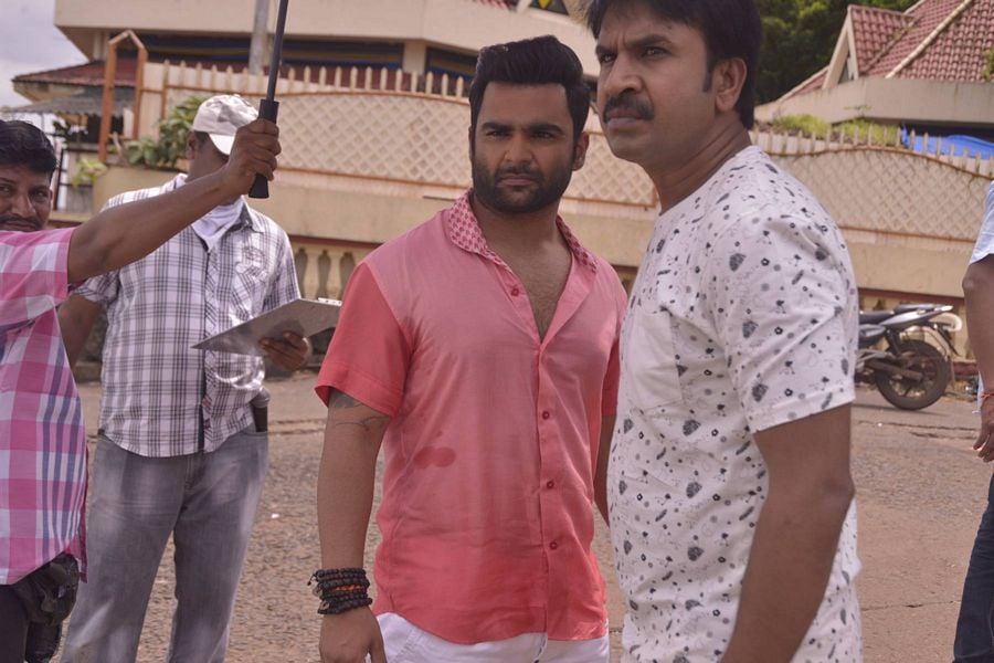 Veedevaadu Working Stills