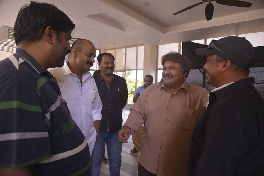 Veedevaadu Working Stills