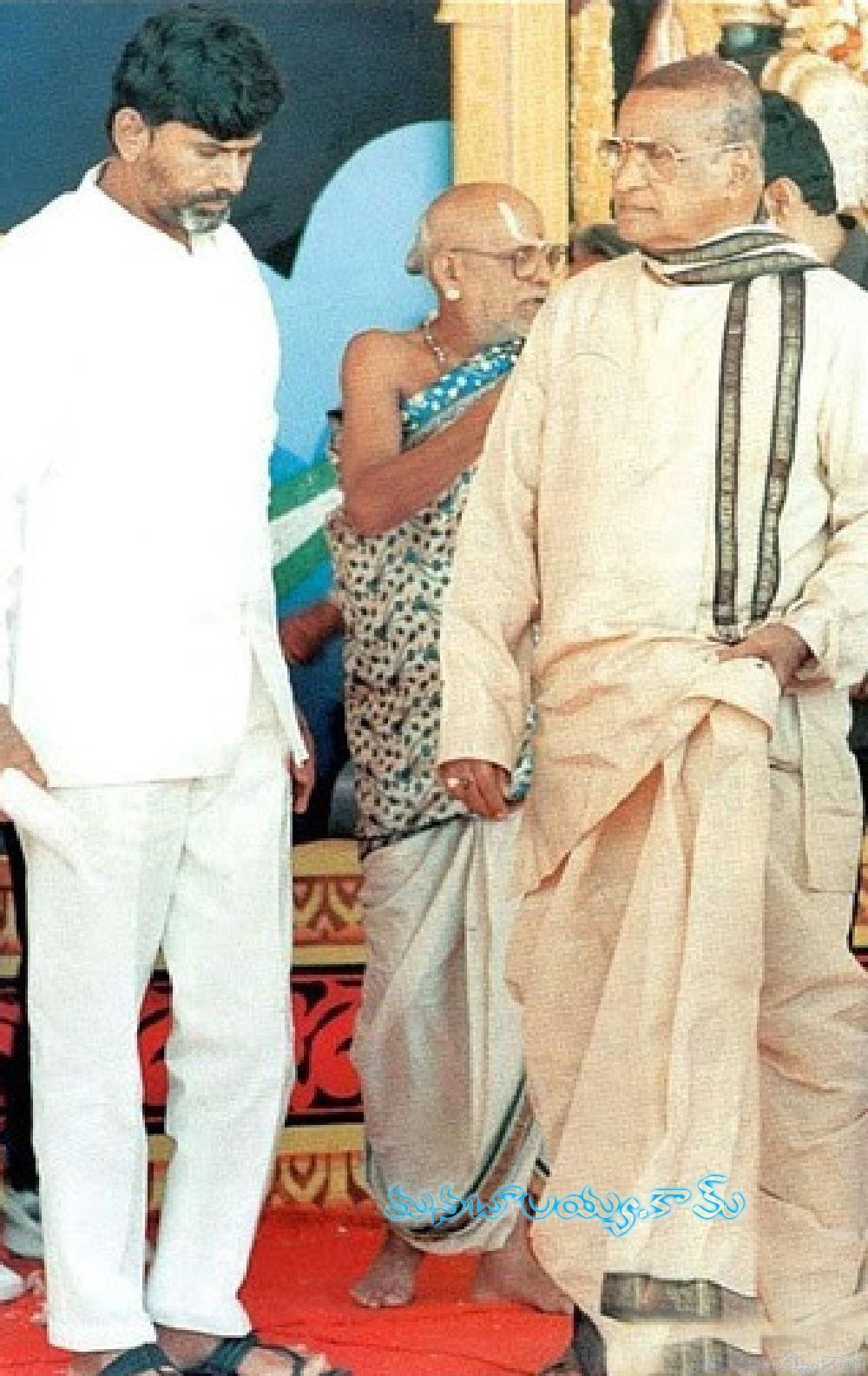 Sr NTR Rare & Unseen Stills During Political Campaign