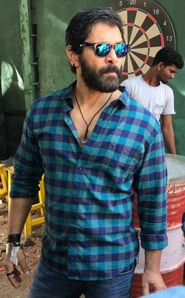 Vikram Sketch Tamil Movie Latest Stills & Posters