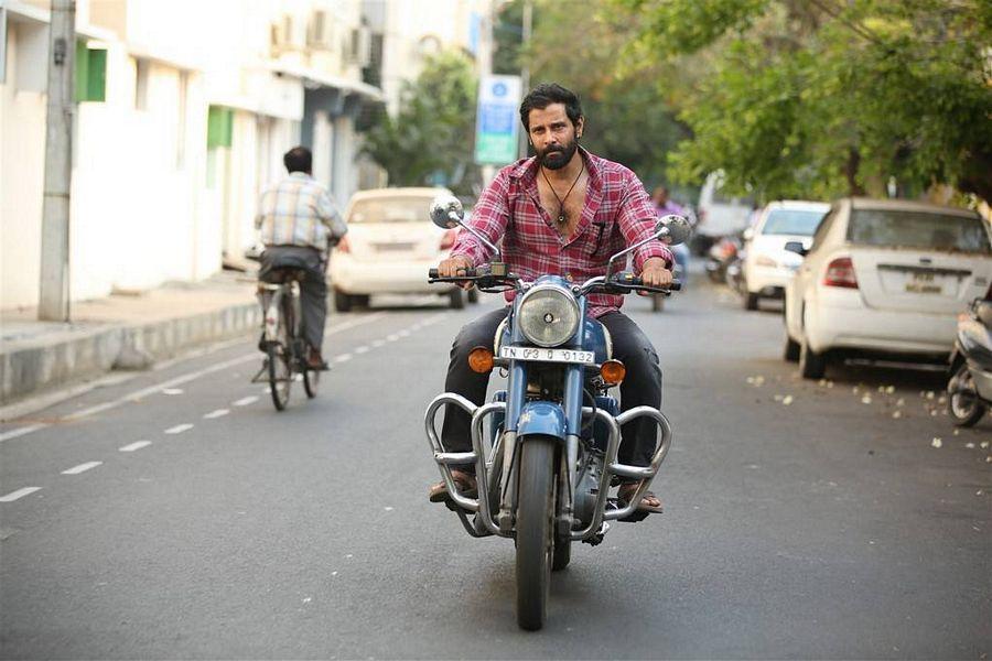 Vikram Sketch Tamil Movie Stills