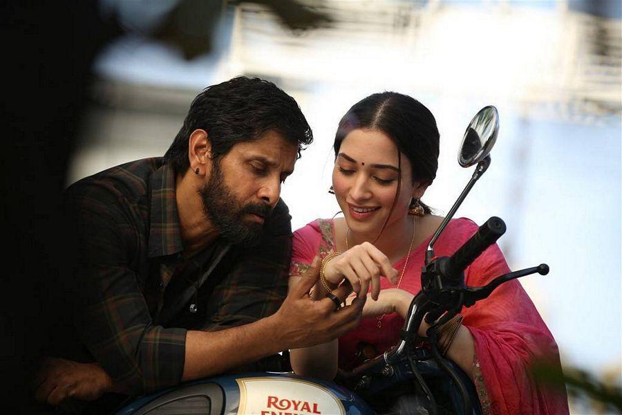 Vikram Sketch Tamil Movie Stills