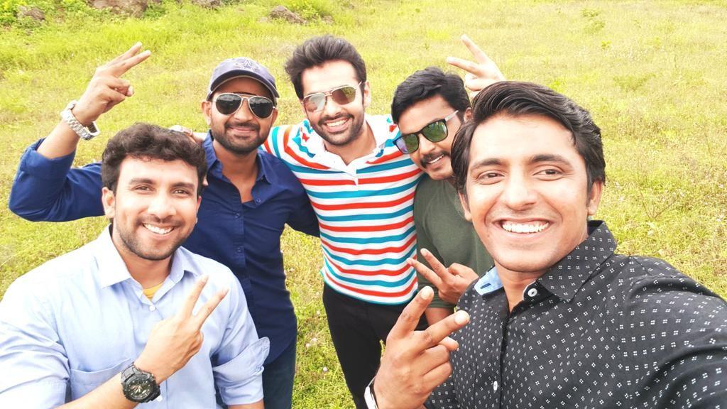 Vunnadhi Okate Zindagi Movie Working Stills & Posters