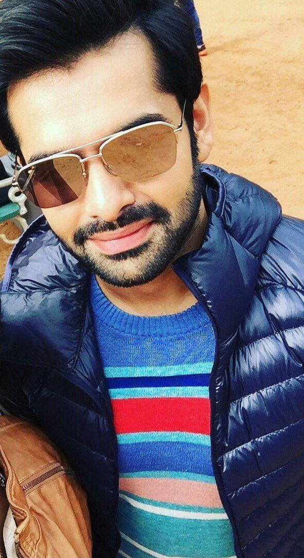 Vunnadi Okate Zindagi Movie New Posters & Working Stills