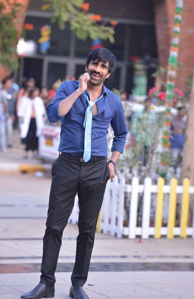 Working Stills of Mass Maharaja RaviTeja's NelaTicket