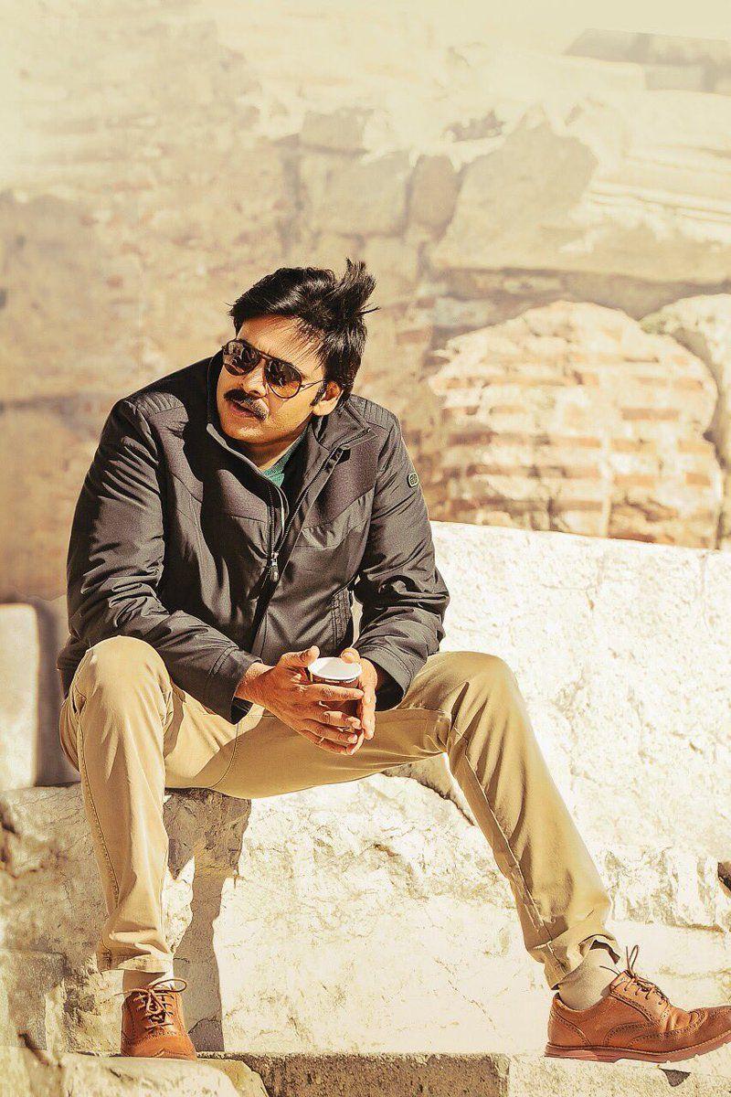 Working Stills of PowerStar Pawan Kalyan from Agnyaathavaasi