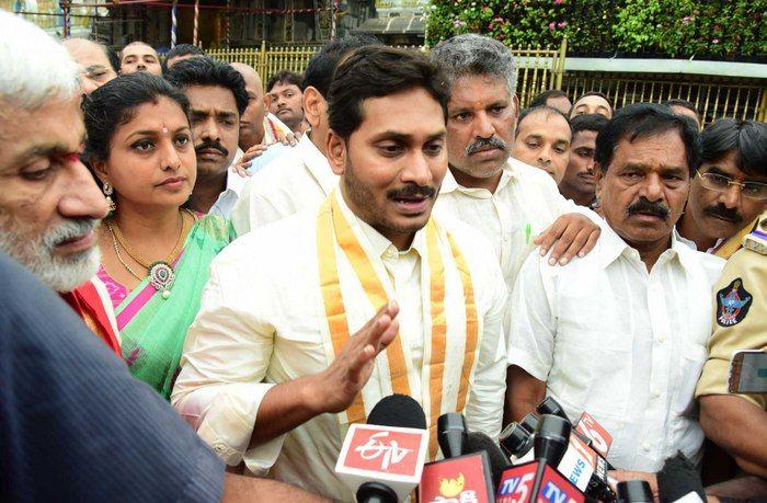 Y S Jagan Mohan Reddy New Look at Tirumala Photos