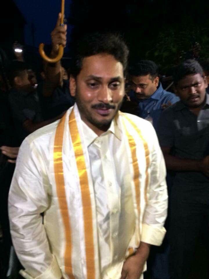 Y S Jagan Mohan Reddy New Look at Tirumala Photos