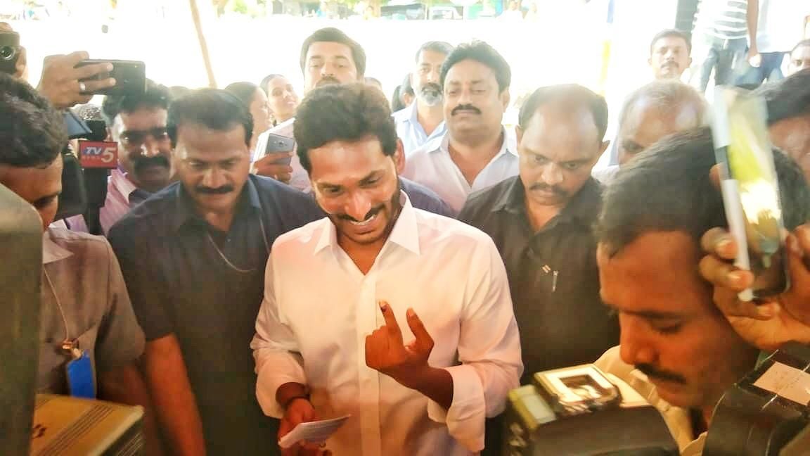 YS Jagan Mohan Reddy Vote Casting 