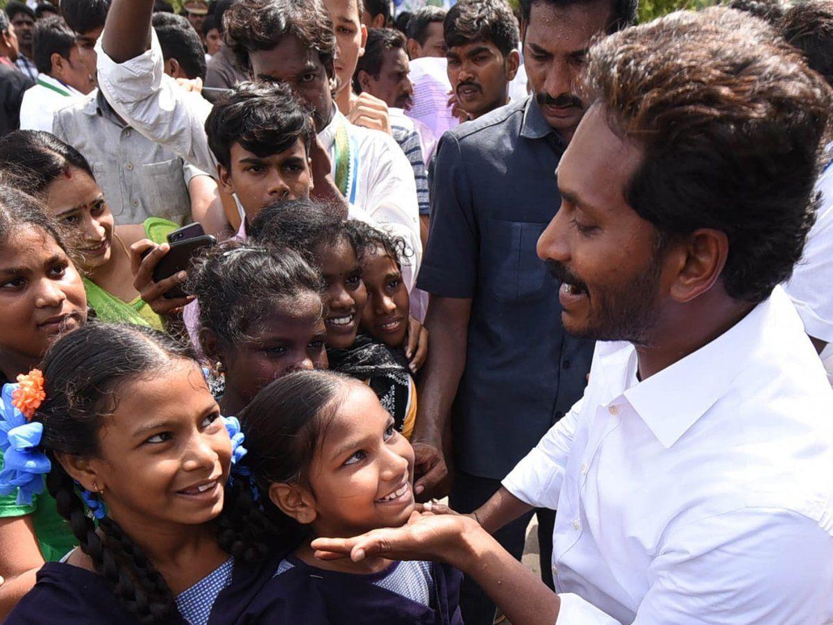 YS Jagan Padayatra Day 226 Photo Gallery