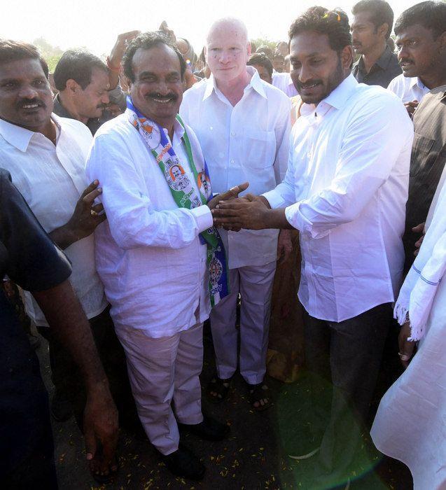 YS Jagan Praja Sankalpa Yatra Day 16 Photos