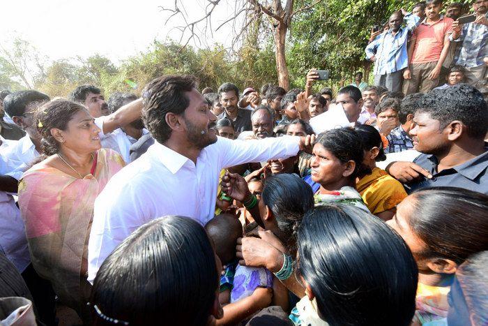 YS Jagan Praja Sankalpa Yatra Day 16 Photos