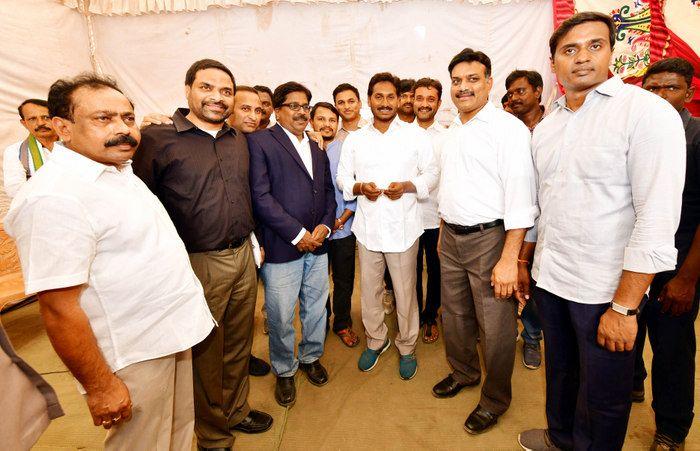 YS Jagan Praja Sankalpa Yatra Day 44 Photos