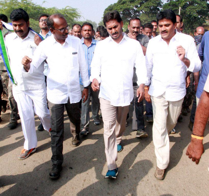 YS Jagan Praja Sankalpa Yatra Day 44 Photos