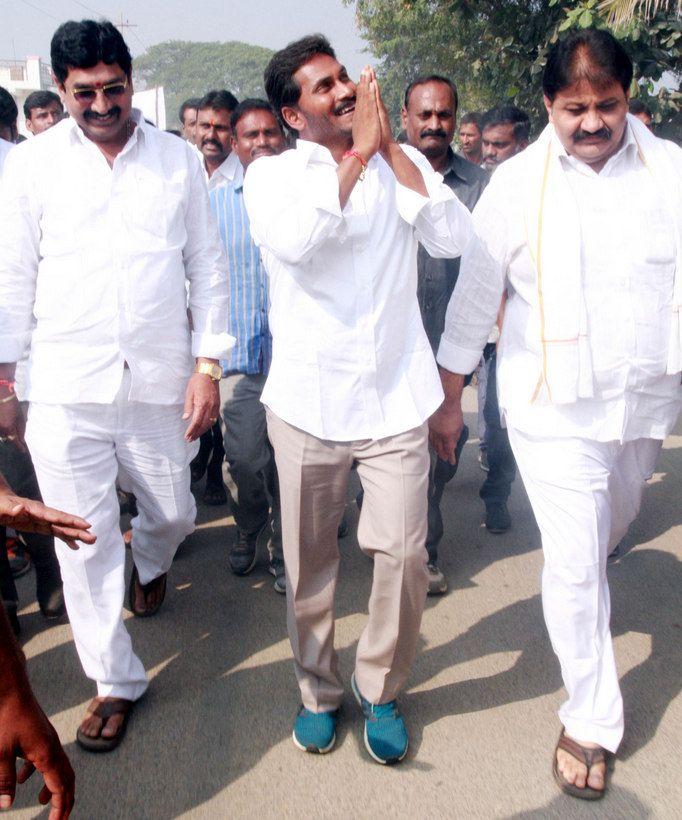 YS Jagan Praja Sankalpa Yatra Day 44 Photos