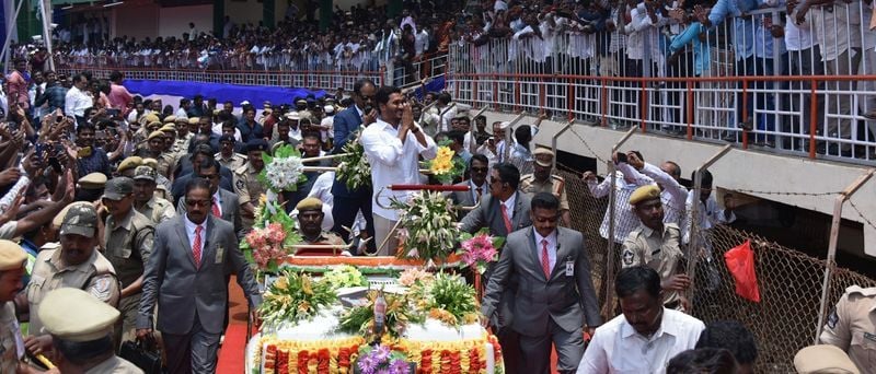 YS Jagan Swearing in Ceremony Pics