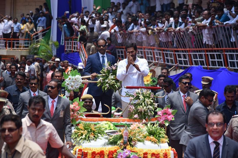 YS Jagan Swearing in Ceremony Pics