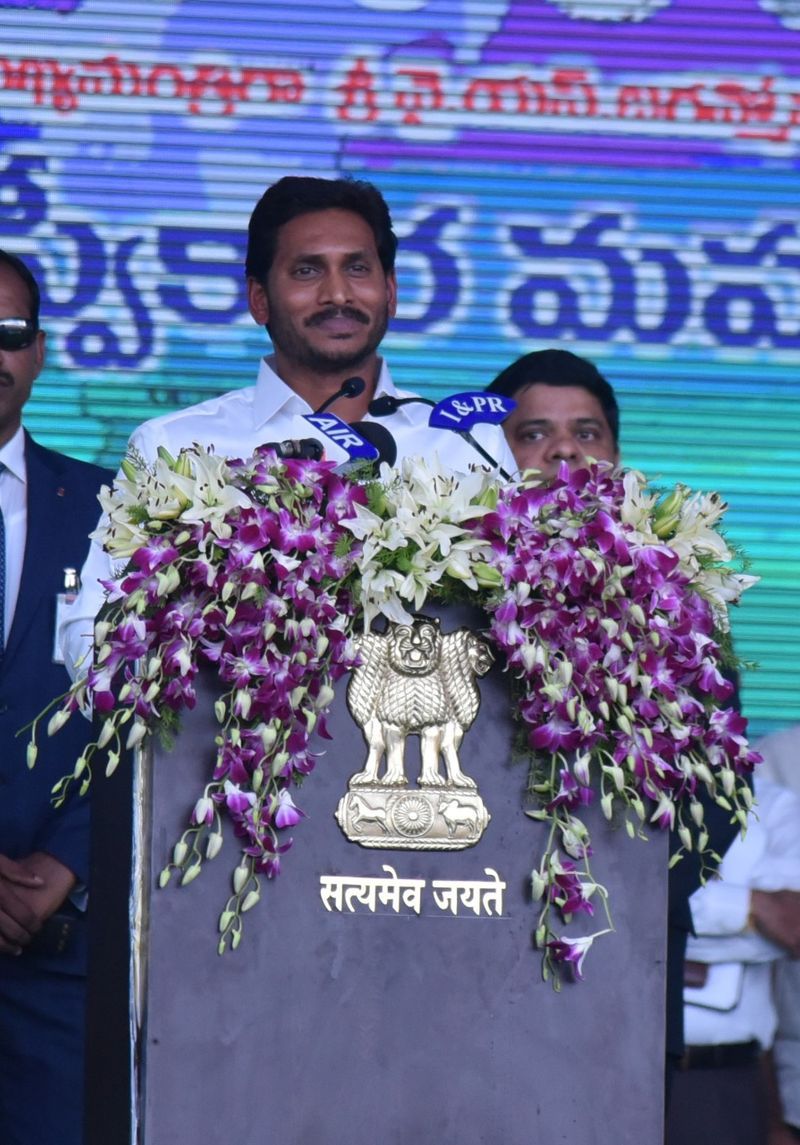 YS Jagan Swearing in Ceremony Pics