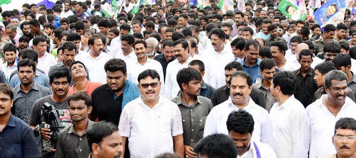 YS Jagan's Praja Sankalpa Yatra Day 187 Photos