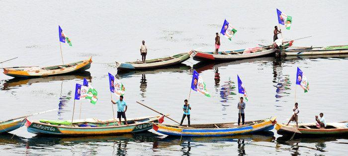 YS Jagan's Praja Sankalpa Yatra Day 187 Photos