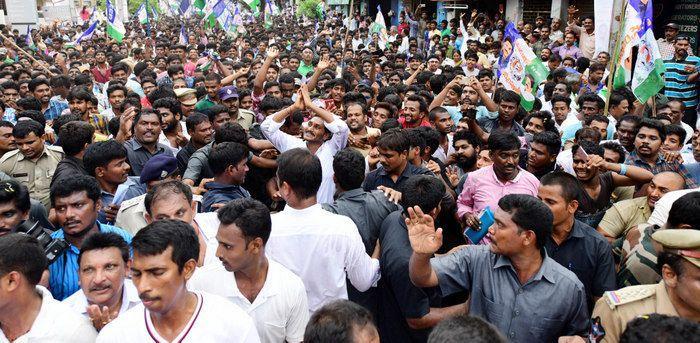 YS Jagan's Praja Sankalpa Yatra Day 187 Photos