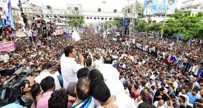 YS Jagan's Praja Sankalpa Yatra Day 187 Photos