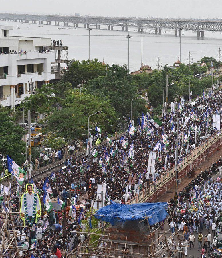 YS Jagan's Praja Sankalpa Yatra Day 187 Photos