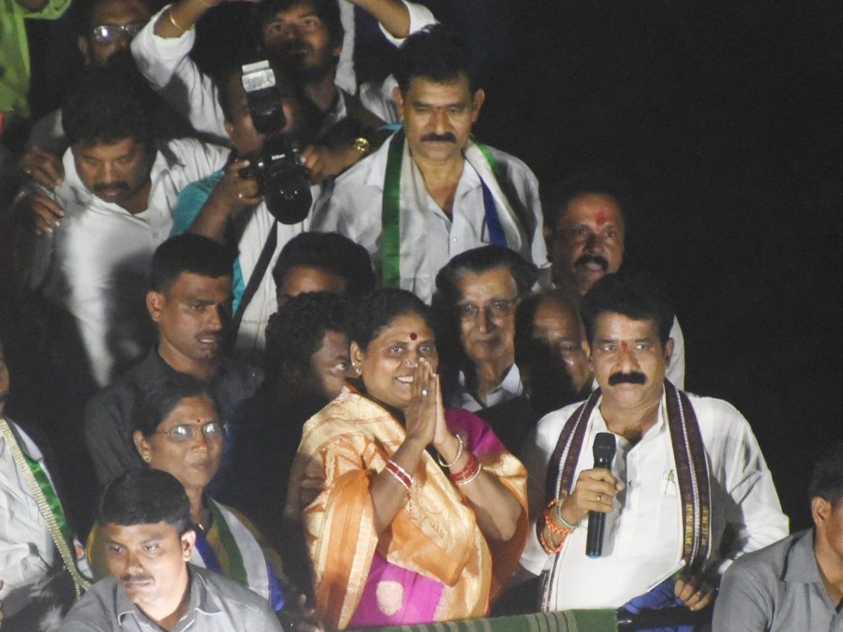 YS Vijayamma Public Meeting at Chodavaram Photos