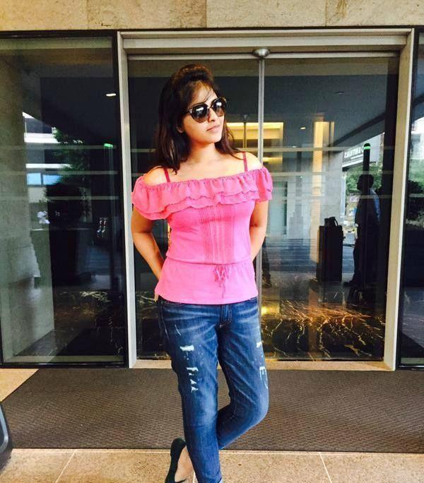 Actress Anjali Instagram photos