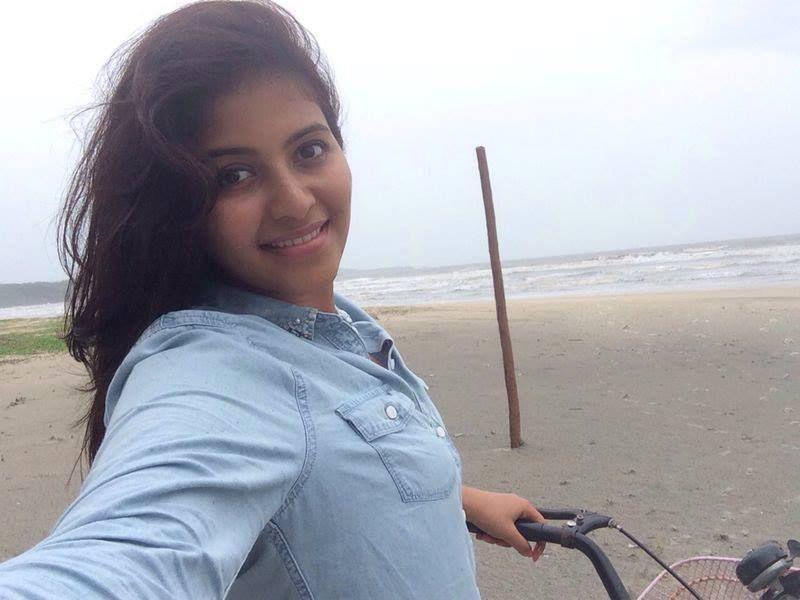 Actress Anjali Rare and Unseen Photos