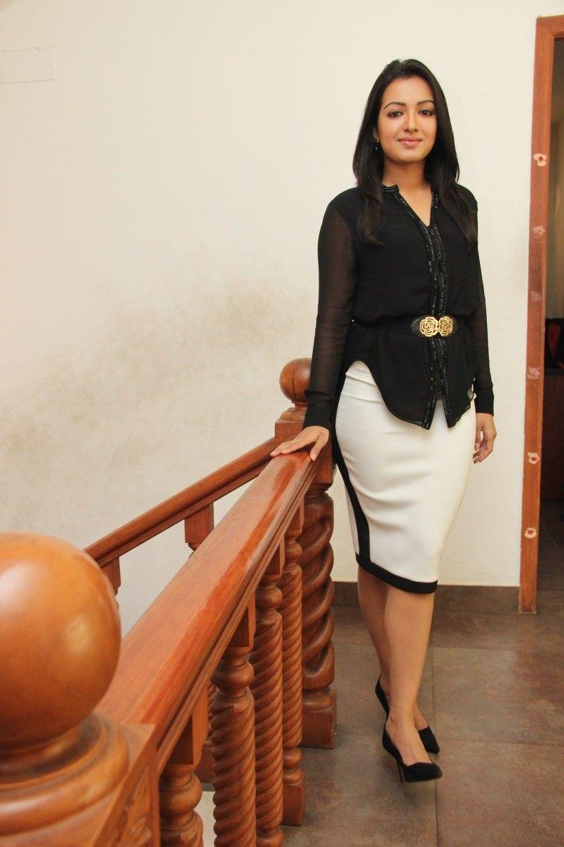 Actress Catherine Tresa Beautiful Stills