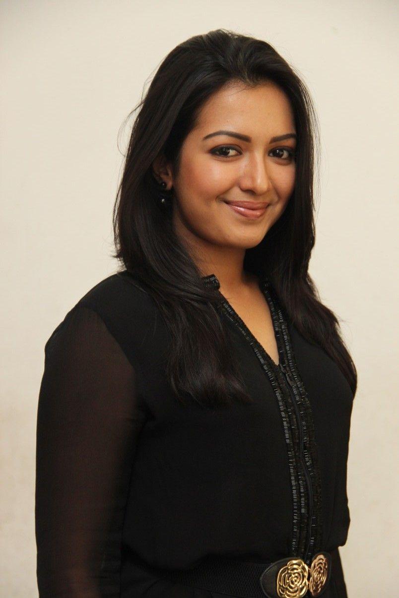 Actress Catherine Tresa Beautiful Stills