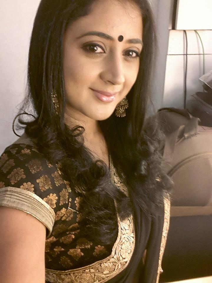Actress Kaniha Rare & Unseen Photos