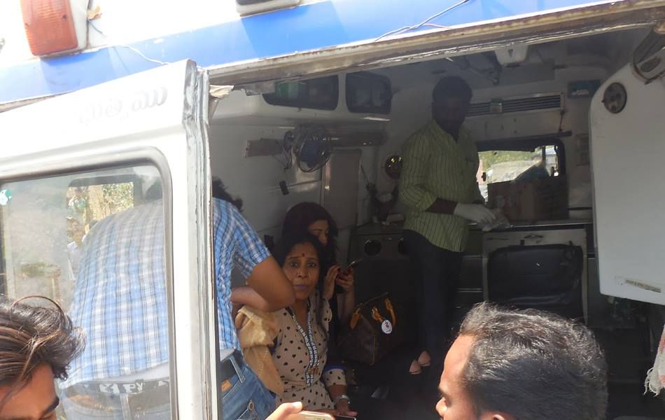 Actress Pranitha Car Accident Photos