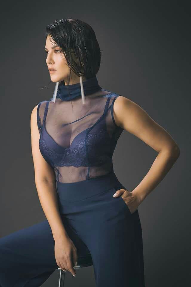 Actress Sunny Leone's Latest Photoshoot Unseen Pics